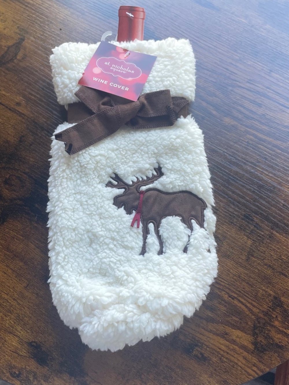 NEW St. Nicholas Square Moose Wine Cover